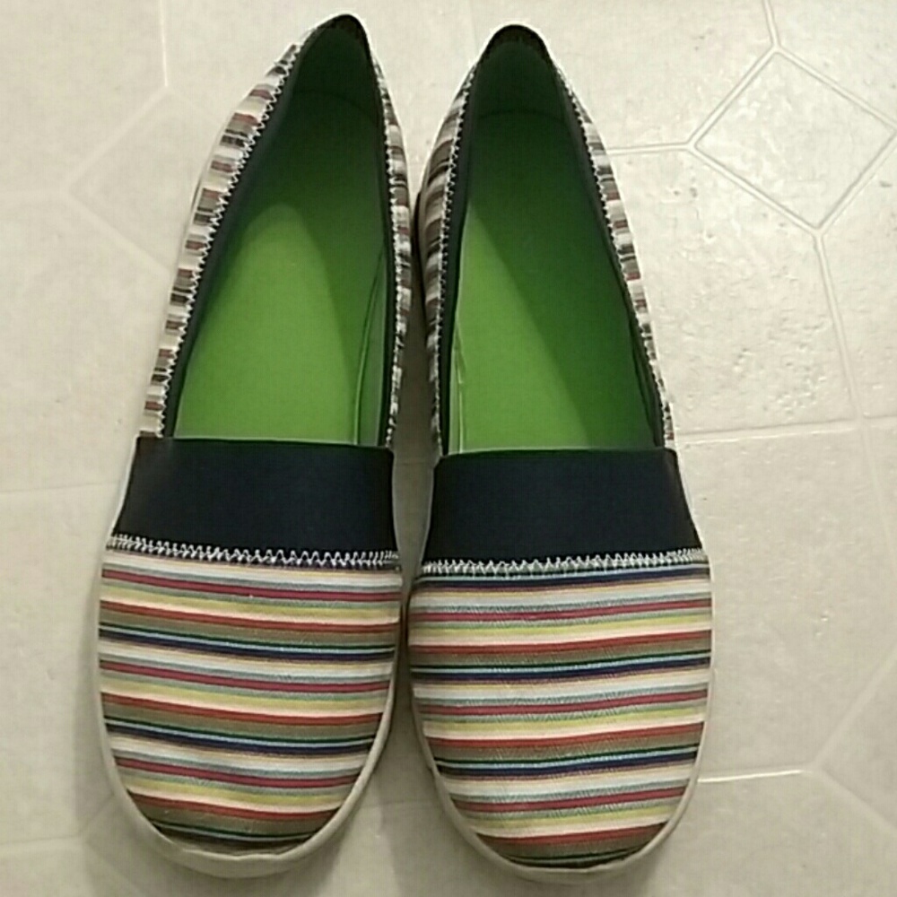 EUC Rainbow Lands End slip ons, size 8.5